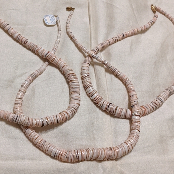 Vintage Luscious Pearl Pukka Shell Necklaces - Picture 9 of 9